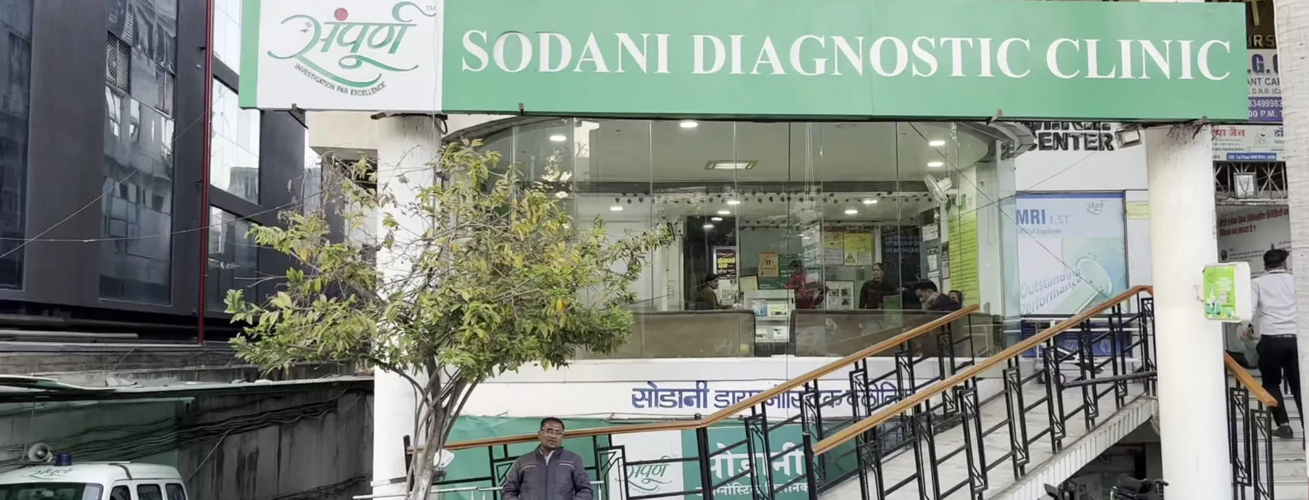 Sampurn Insurance Privilege Card partner network - Apollo Hospital, Medanta, Shalby, HCG, Manipal TruTest, restaurants and shopping partners offering exclusive OPD, IPD and diagnostic discounts in Indore, Dhar and Dhamnod